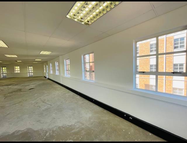 370M² OFFICE TO LET IN FOURWAYS